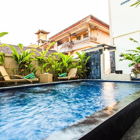 Luckys Guest House Kuta  Bagian luar foto