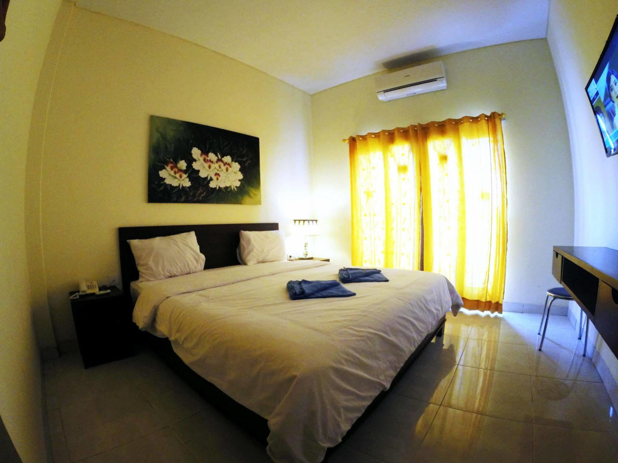 Luckys Guest House Kuta  Bagian luar foto